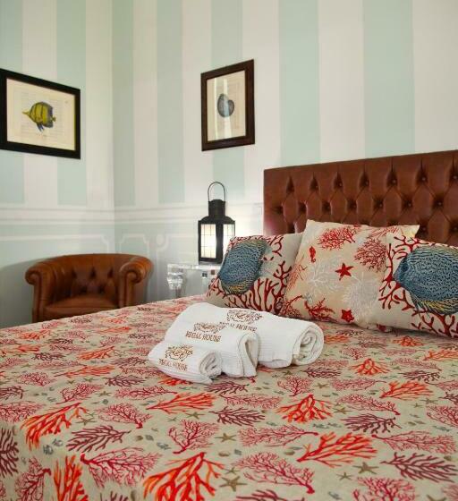 بنسيون Regal House Anzio