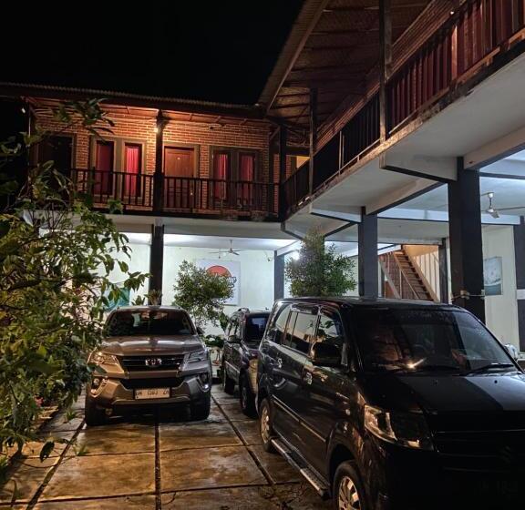 بنسيون Watukarung Sackstone Guesthouse