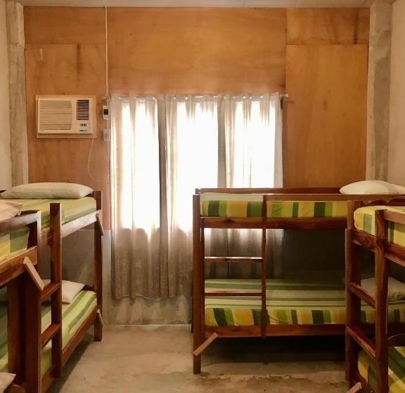 Sharky Hostel Oslob