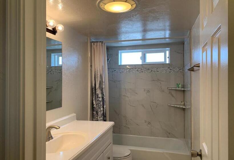 The Palace At Kingston East