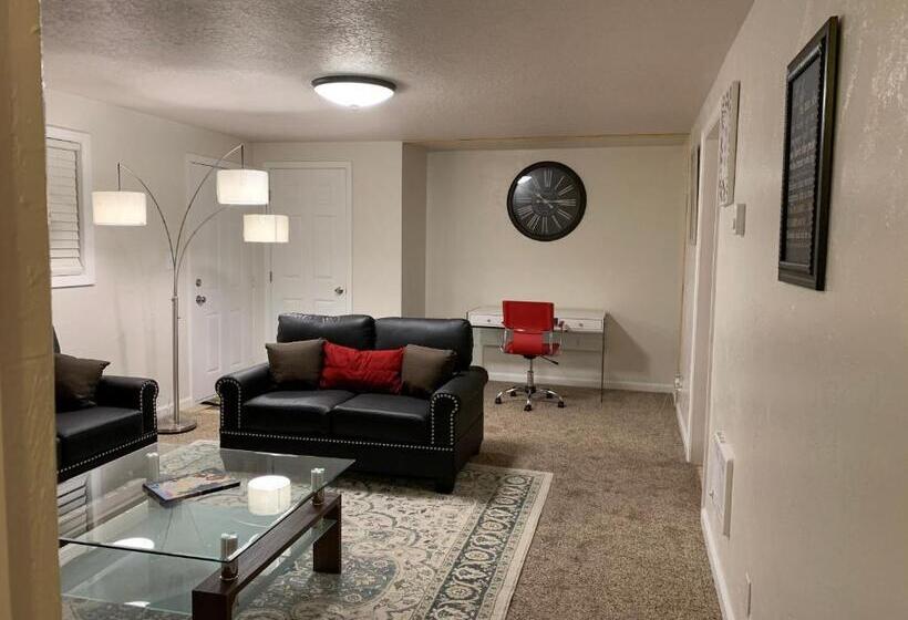 The Palace At Kingston East