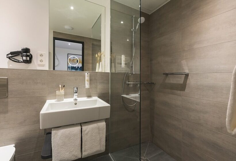 Acora Berlin Living The City