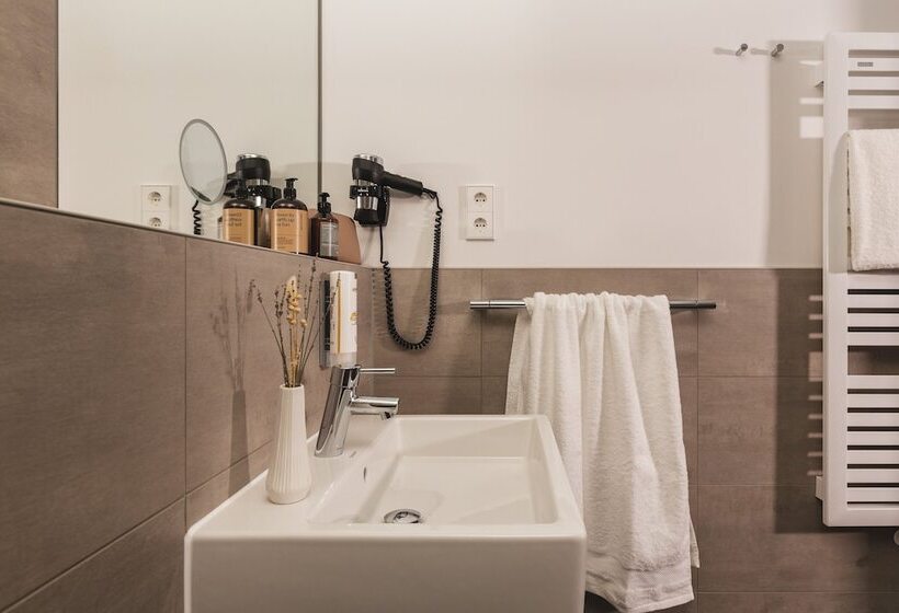 Acora Berlin Living The City