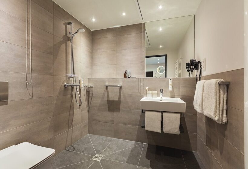 Acora Berlin Living The City