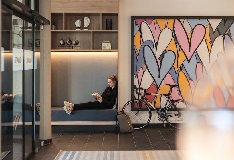 Acora Berlin Living The City