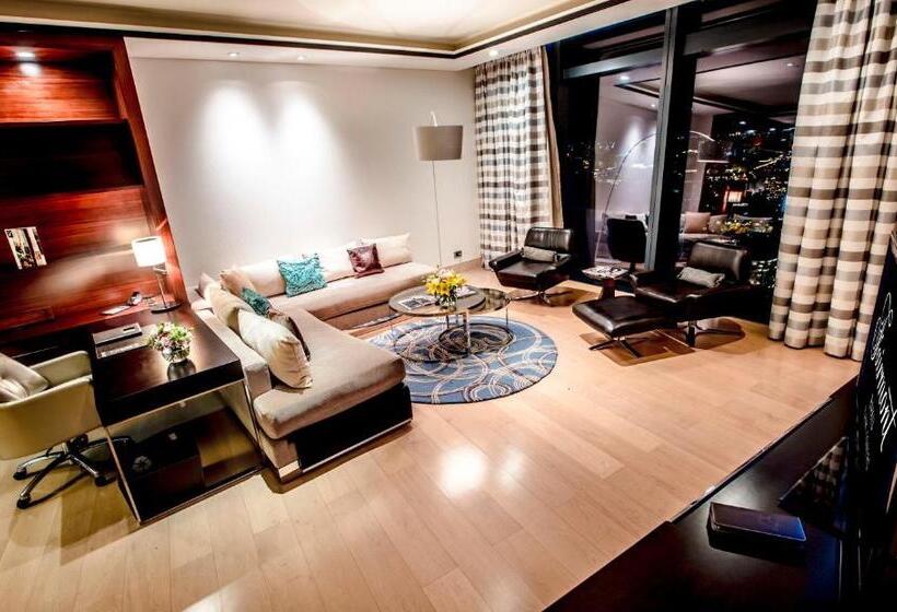 Apartments By Fairmont Baku Flame Towers