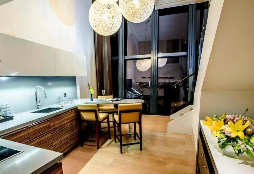 Apartments By Fairmont Baku Flame Towers