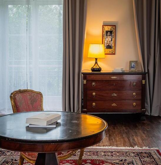 مبيت وإفطار Château De Charnizay