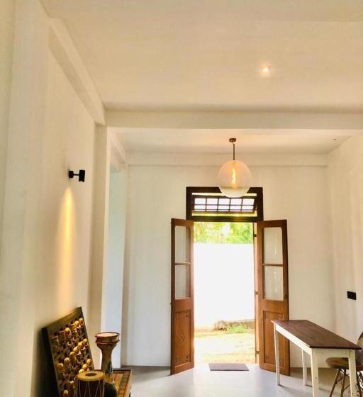 Отель Colive Ahangama