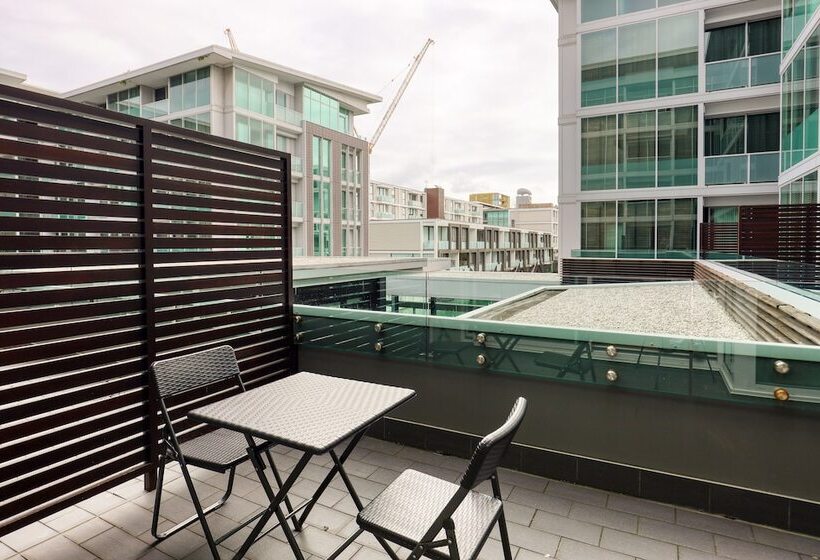 هتل Marsden Viaduct