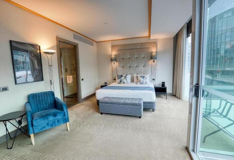 هتل Marsden Viaduct