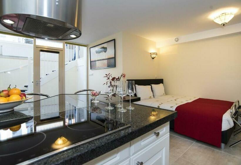 Midtown Hotel Studio Extra