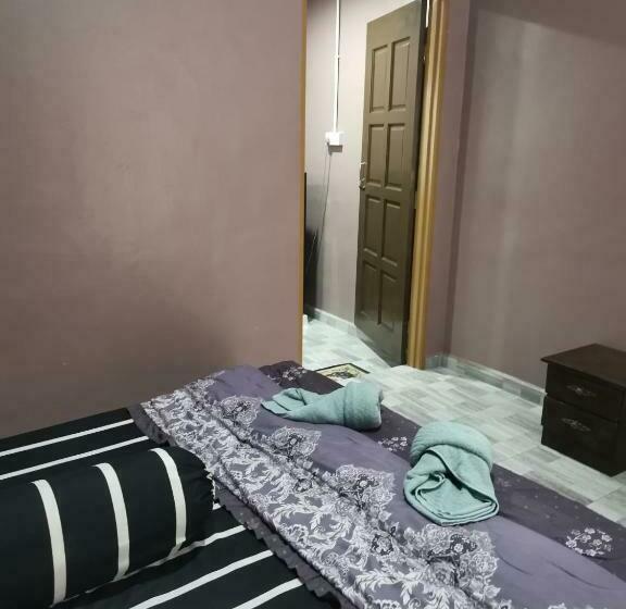 Отель Oyo 90359 Homestay Bandar Putra 2