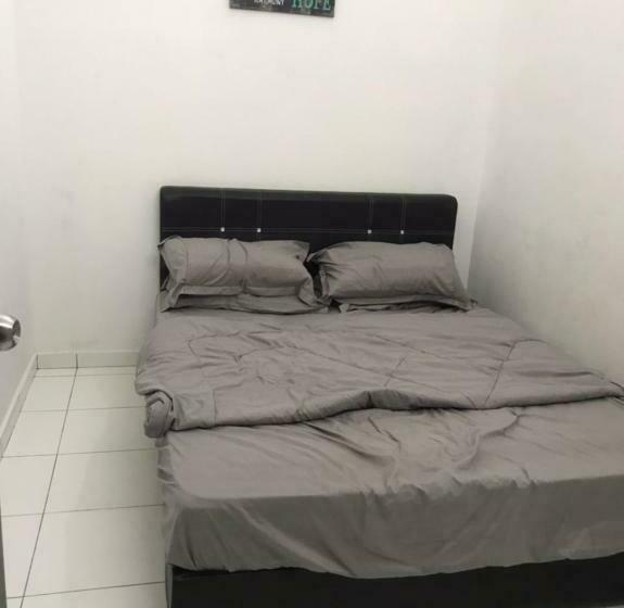 Отель Oyo 90359 Homestay Bandar Putra 2