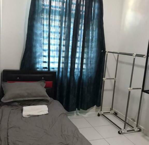Отель Oyo 90359 Homestay Bandar Putra 2