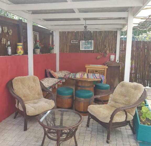 פנסיון Belle Vue Guesthouse