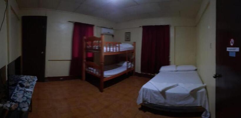 ペンション Tropical Dreams Hostel