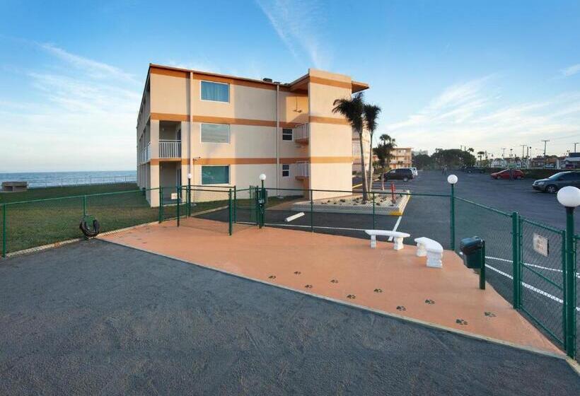 استراحتگاه Paradise Beach Club   Ground Floor & Townhouses