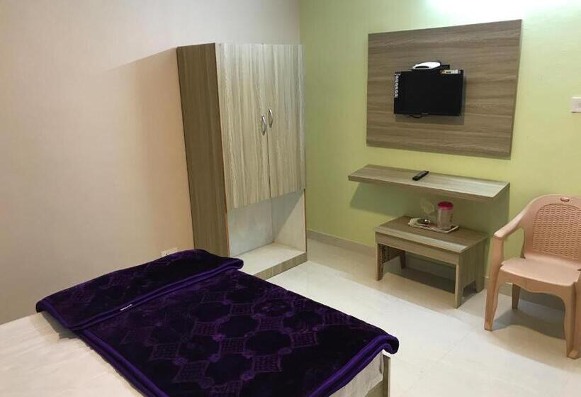 호텔 Happystay Rooms And Cottages