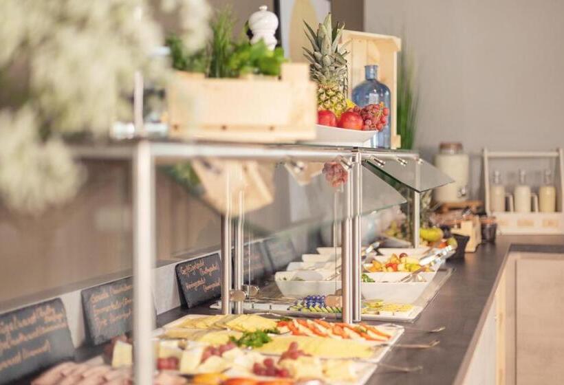 Garner Hotel Augsburg Nord, An Ihg