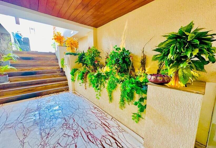 בית מלון כפרי Superia Grand