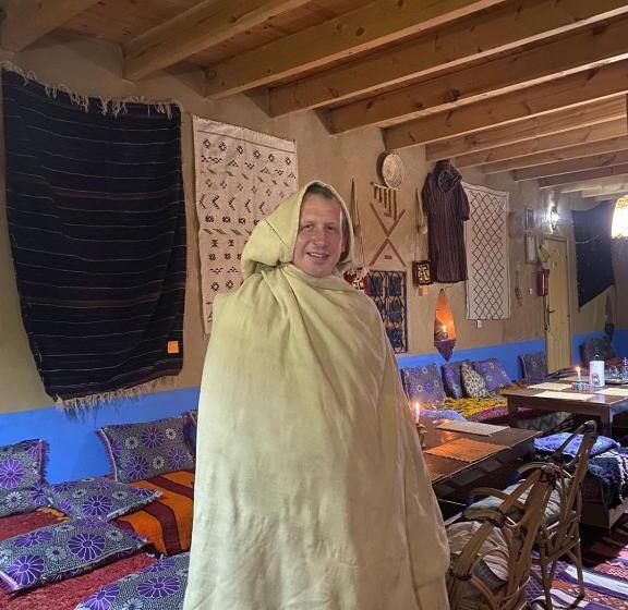 هاستل Auberge & Restaurant Agaudal