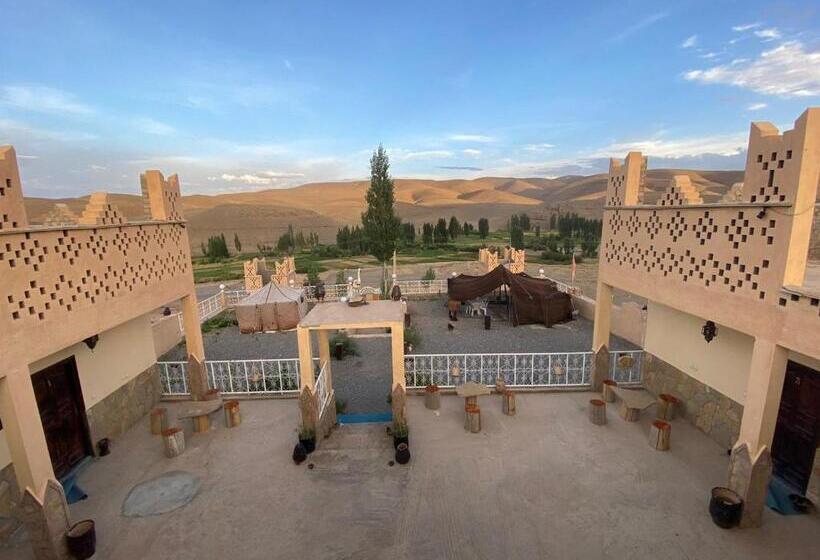 هاستل Auberge & Restaurant Agaudal