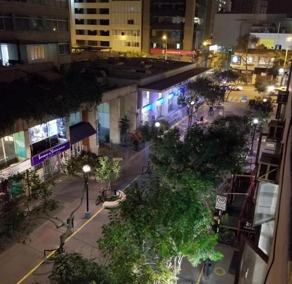 تختخواب و صبحانه Waldorf