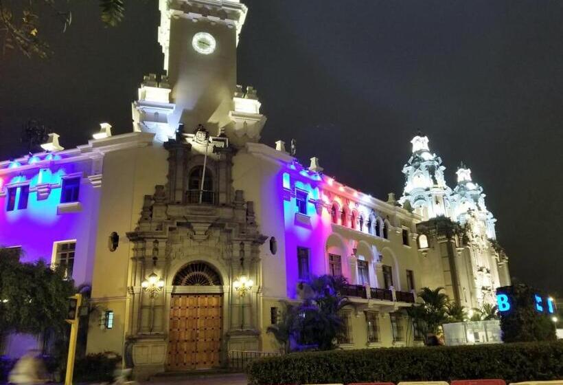 تختخواب و صبحانه Waldorf