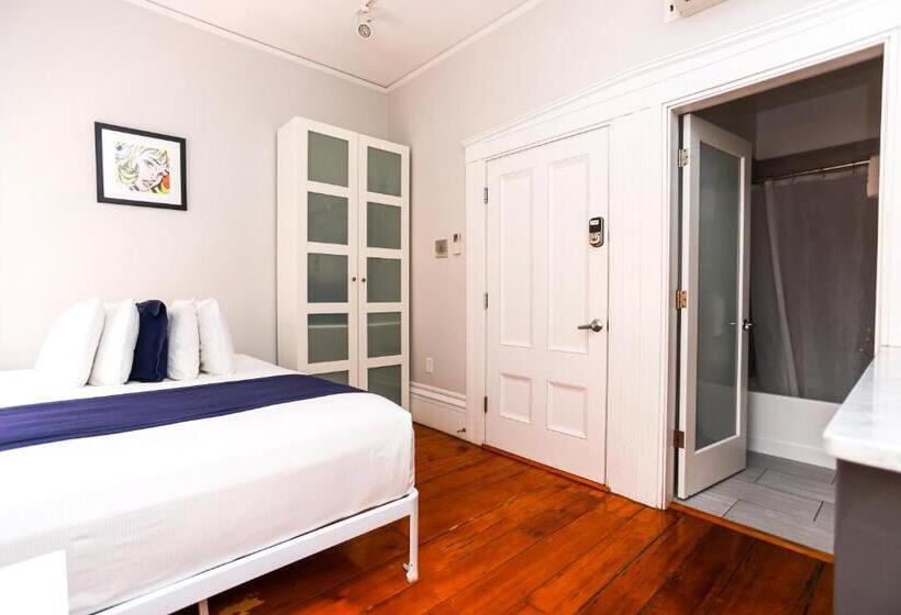 Charming & Stylish Studio On Beacon Hill #12