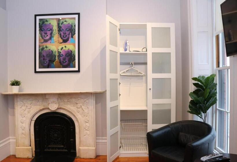 Charming & Stylish Studio On Beacon Hill #8