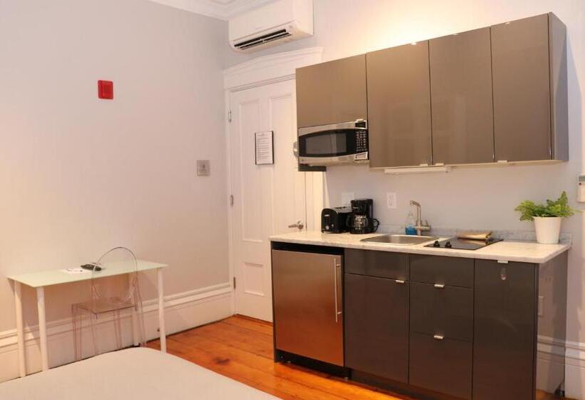 Downtown Beacon Hill, Convenient, Comfy Studio #1