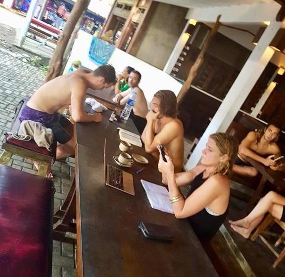 캡슐 호텔 Bk Homestay, Batukaras