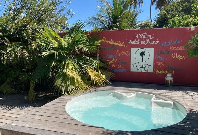 בית מלון כפרי La Maison Blanche