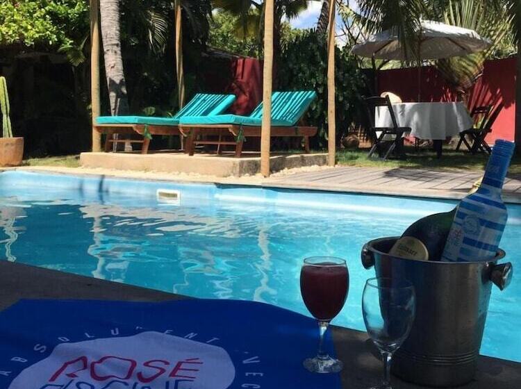 בית מלון כפרי La Maison Blanche