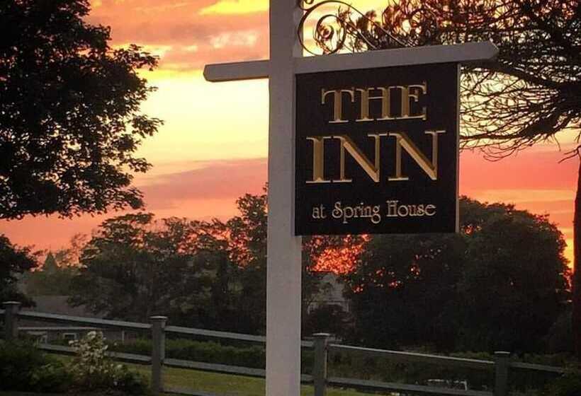 Отель The Inn At Spring House