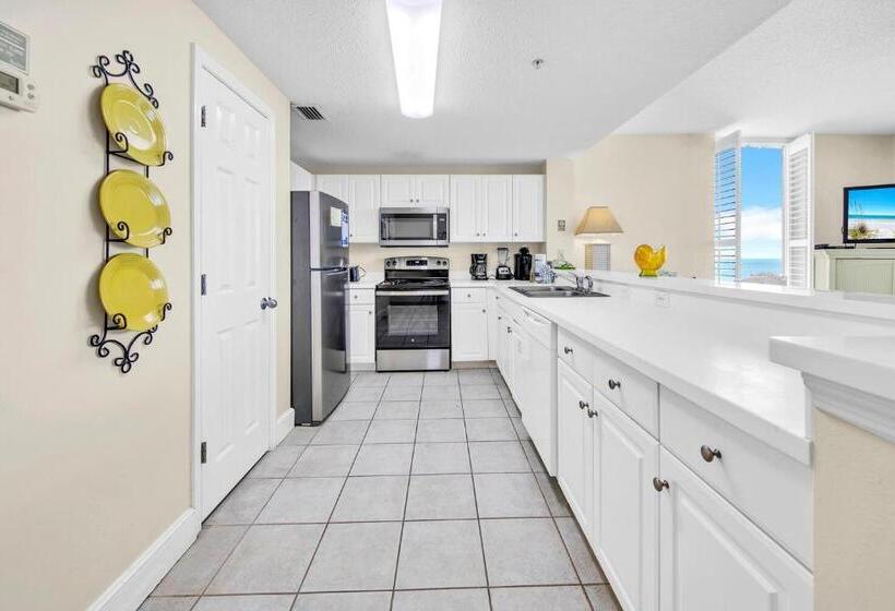 Majestic Beach Towers 1 1615