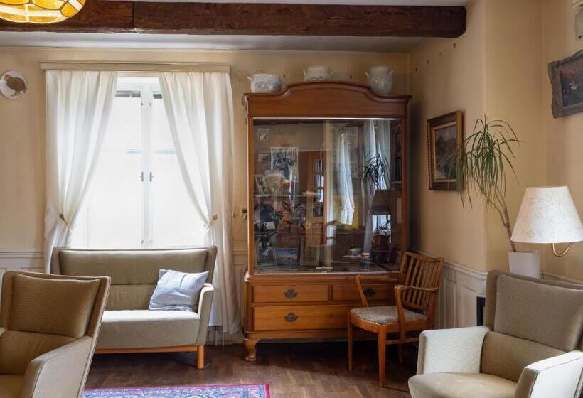 Spångens Gästgivaregård & Hotell