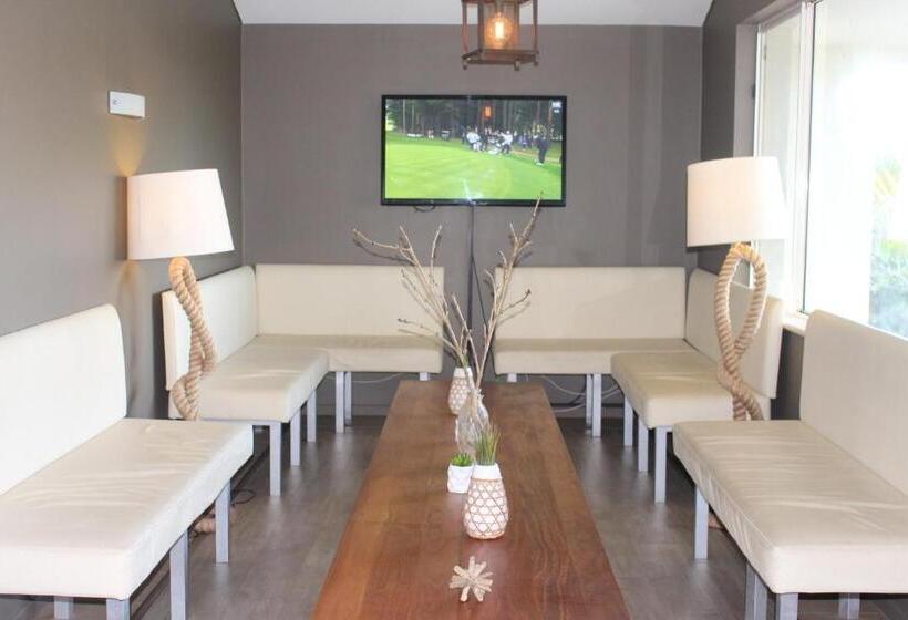 استراحتگاه Aqualuna Apartments