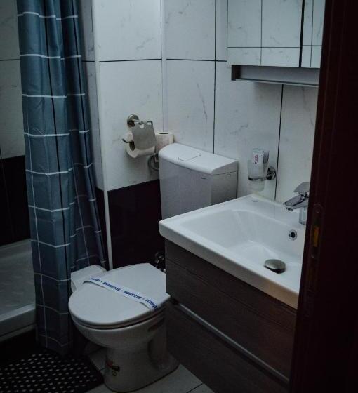 בית מלון כפרי Astoria