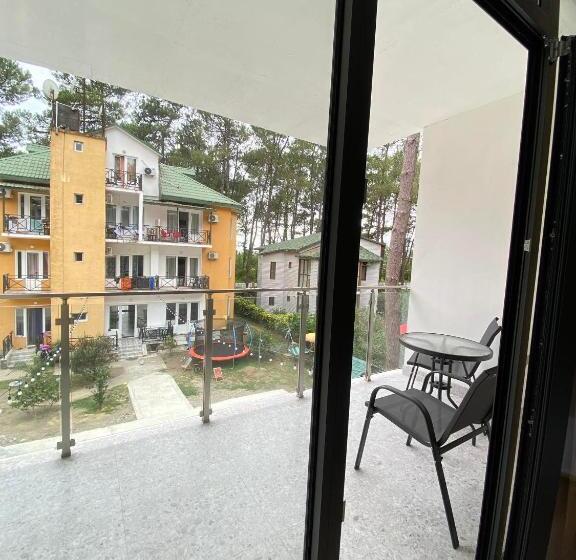 هتل Bajo Shekvetili