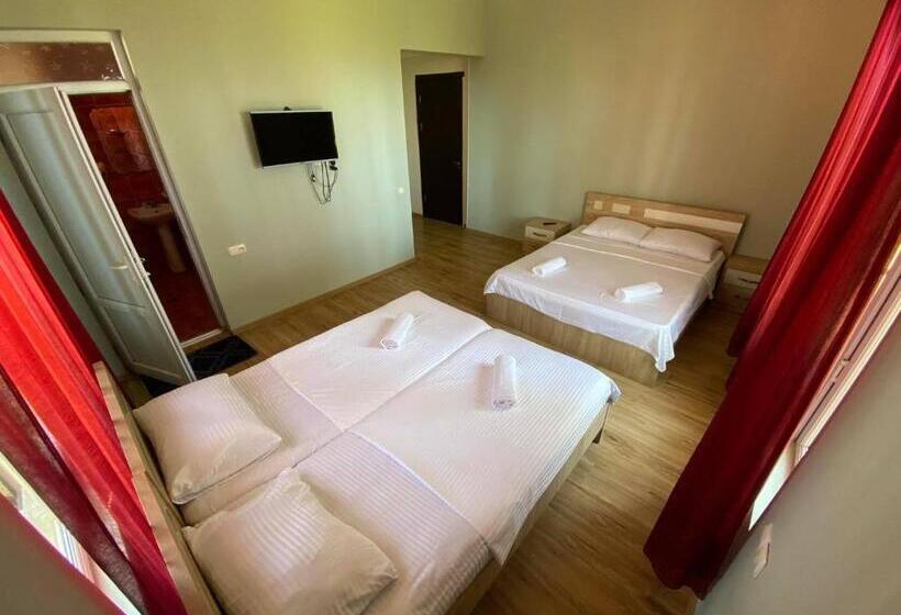 هتل Bajo Shekvetili