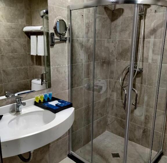 هتل Crystal Residence