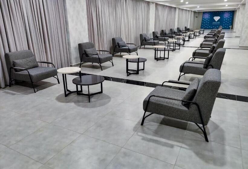 هتل Crystal Residence