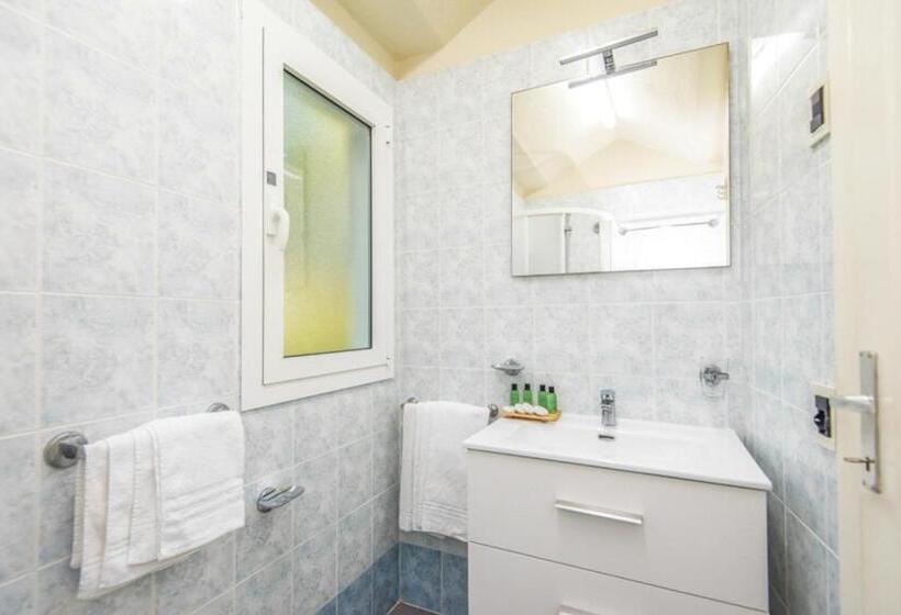 فندق Resort Riva Degli Etruschi