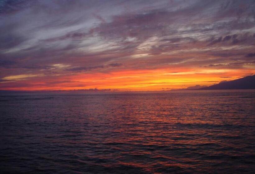 Maui Beach House B & B