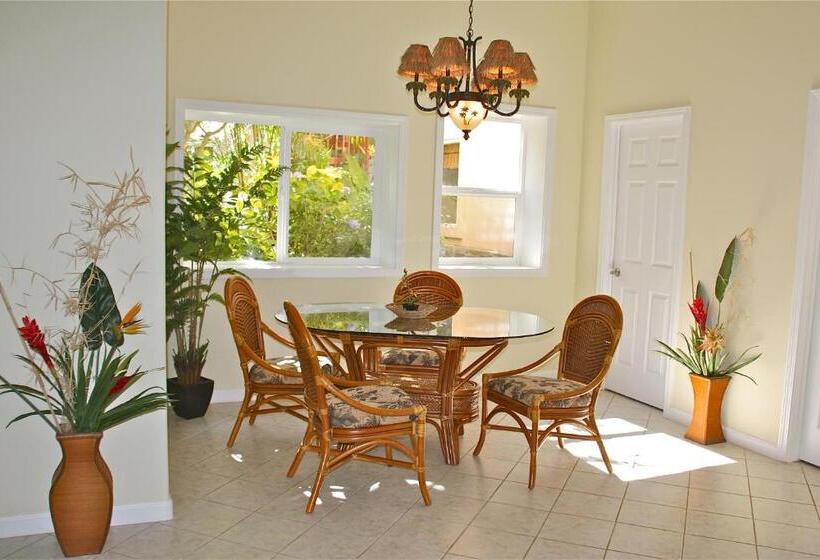 Maui Beach House B & B