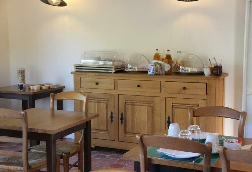 פנסיון Auberge Du Vieux Tour