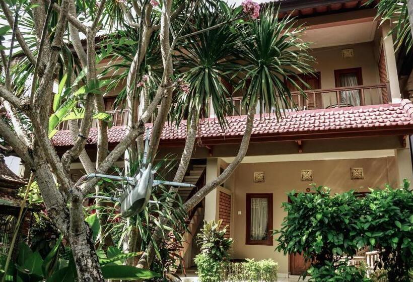 펜션 Medewi Beach Inn