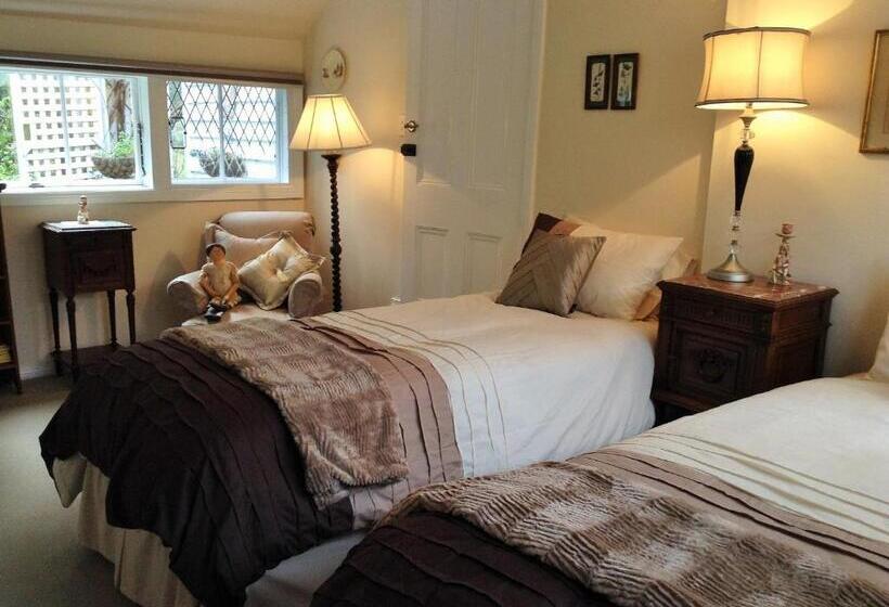 פנסיון Southdown Cottage